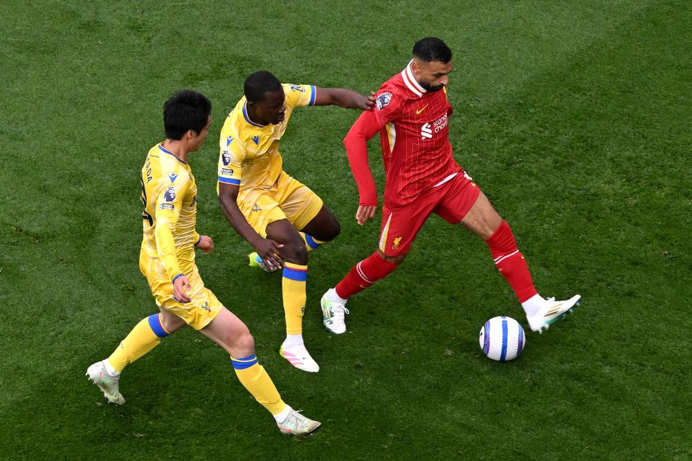 奎因27分8篮板，徐杰25分11助攻，广东男篮93-106惜败山西